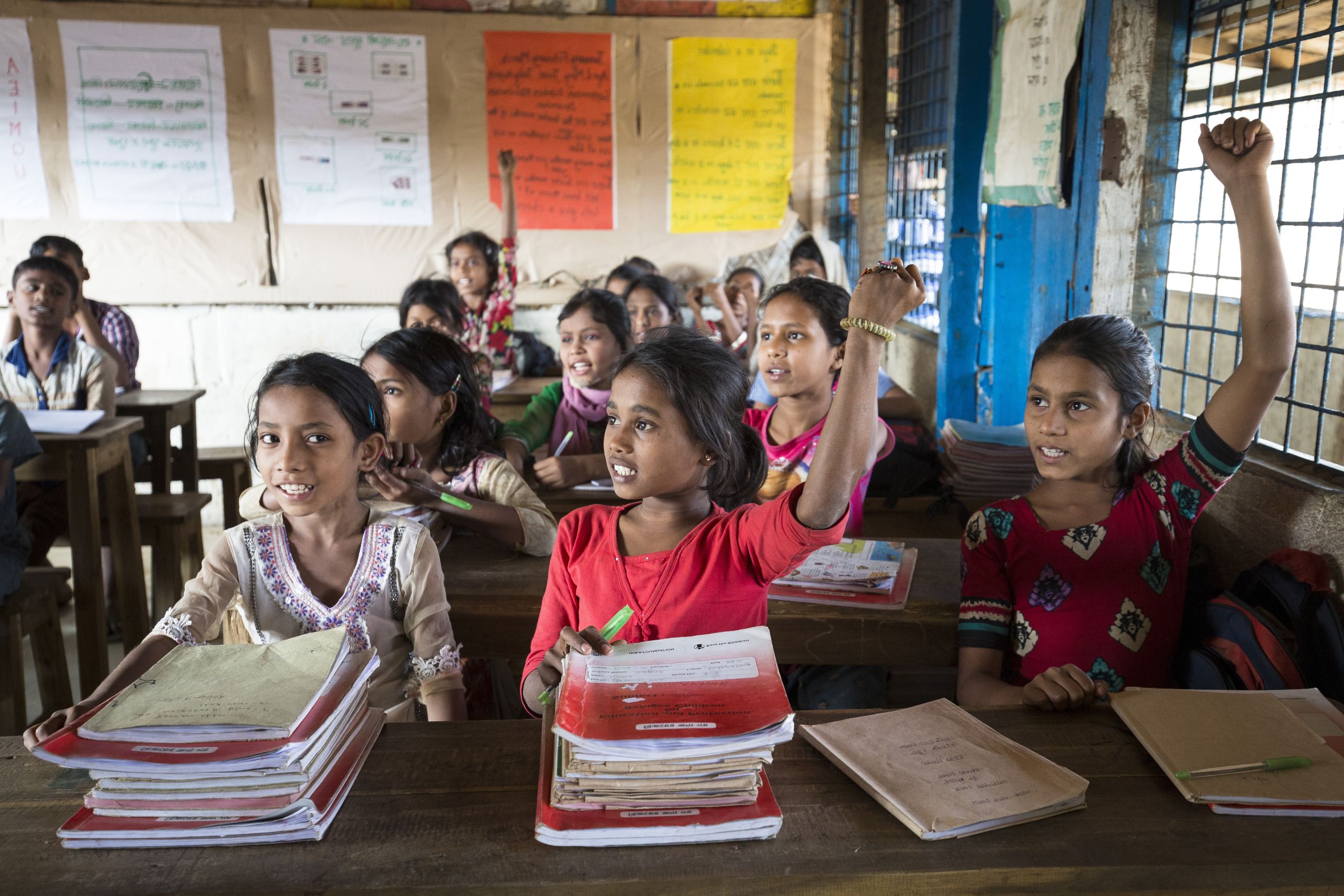 Young Rohingya girls attend school in Bangaldesh